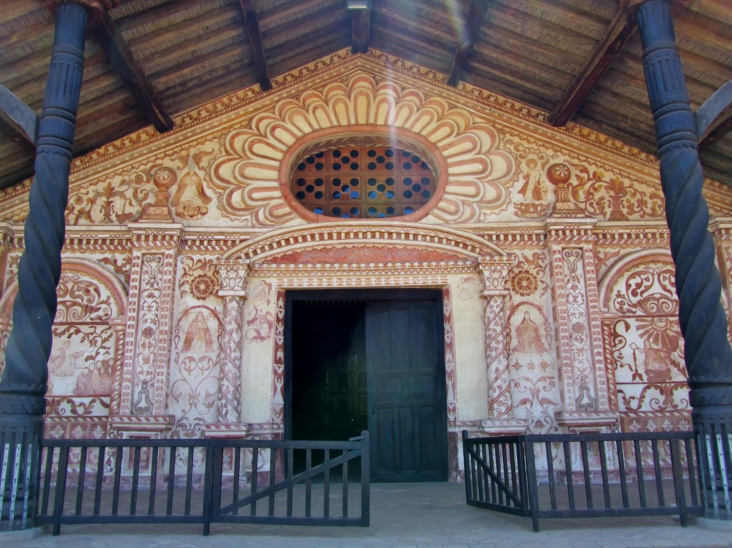 Especialista en pinturas murales en misiones jesuíticas visita el RUM