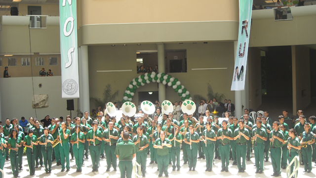 Celebrando el Centenario del Recinto en el 2011.