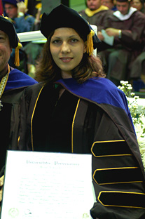 Primera estudiante que se recibe del grado de doctora en Química Aplicada del RUM