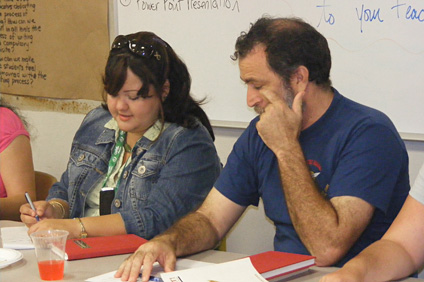 En el instituto participaron maestros de inglés y español.