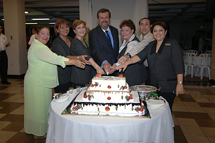 As part of fair events, the 20th career fair was commemorated by the traditional cutting of the cake.