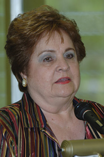 La profesora Gloria Aponte de Viscasillas compartió anécdotas de don Jaime Benítez.