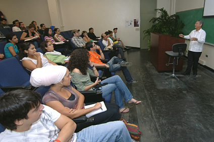 Massol was the guest speaker of the conference Corretjer: Vivo en la memoria, recently celebrated at the UPRM.