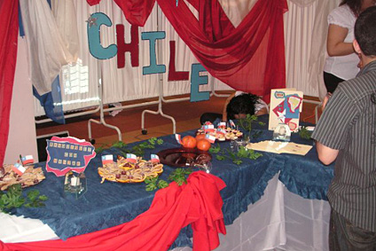 Los “chilenos”, los estudiantes de Clínica de los miércoles, cargaron con el premio de talento.
