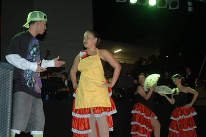 El grupo Millennium RUM Dancers recreó en un musical la emigración de un puertorriqueño.