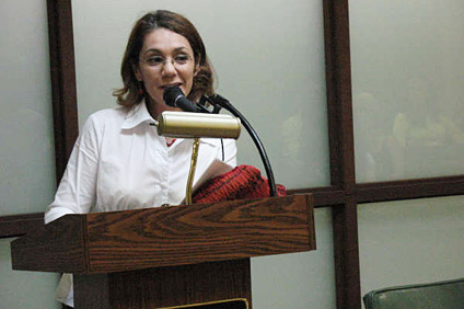 Doctor Carmen Rivera Villegas was in charge of the poet’s presentation.