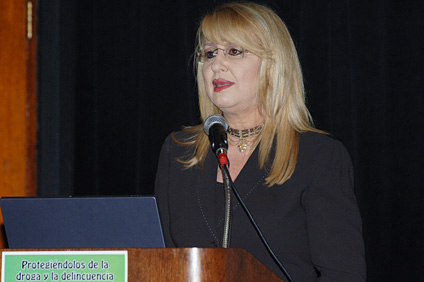 Judge Sonia Ivette Vélez, director of the Puerto Rican Court Administration, presented her colleague’s book.