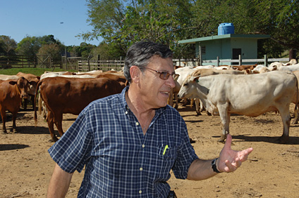 Doctor Danilo Cianzio-Mujica, professor at the Department of Animal Industry has been in charge of the Finca Montaña since1999.