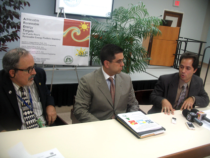 Desde la izquierda el doctor José Colucci, el licenciado Luis Bernal y el doctor Efraín O’Neill durante la conferencia de prensa en la que dieron a conocer los resultados del estudio ARET.