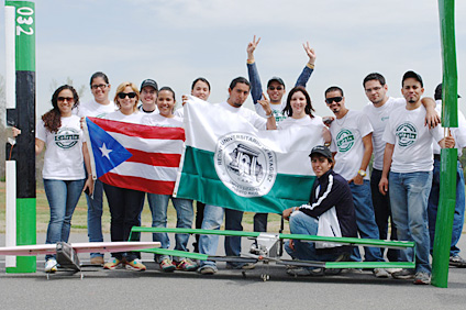 Los integrantes del Air Aero Design celebran los premios recibidos en la competencia celebrada en Georgia.