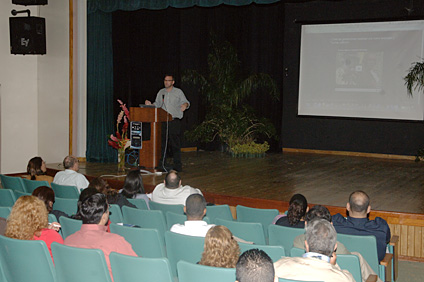 The keynote speaker of Blogfessors 2009 was professor James Groom of the University of Mary Washington in Virginia.