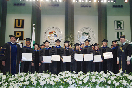 Ocho estudiantes de Ingeniería Química recibieron sus grados doctorales.