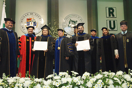 Eliana Valenzuela y Juan Manuel Solá se convirtieron en doctores en filosofía en Ciencias e Ingeniería de la Información y la Computación. 
