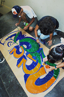 La experiencia educativa incluyó talleres especiales como el de crear grafiti.