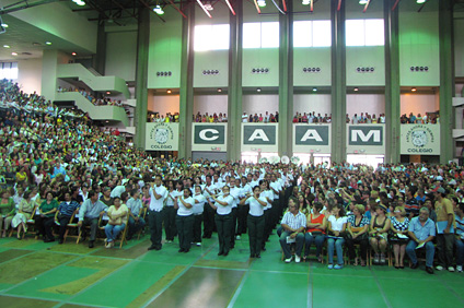 En el evento no faltaron los emblemáticos símbolos de la sangre verde como fue la intervención de la Banda Colegial.