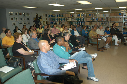 La presentación tuvo lugar en la Sala Manuel y Josefina Álvarez Nazario de la Biblioteca General del RUM.