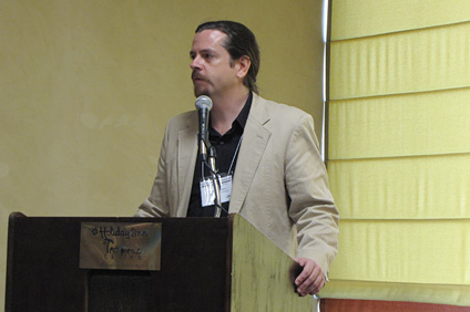 El doctor Christopher Powers, catedrático del Departamento de Humanidades fue el coordinador de Repensando el manglar.