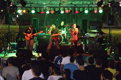 La actividad continuó en la noche con el concierto EcoRock a cargo de la banda Sol d'Menta. (Suministrada)