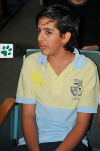 Harry Sanabria, estudiante de undécimo grado de SESO, formó parte de una excursión que llevaron a cabo alumnos y profesores de esa escuela para ver la charla de Margulis.