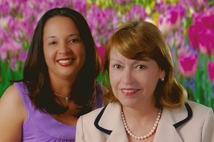 Desde la izquierda: la profesora María de los Á. Talavera y la doctora Miriam González.