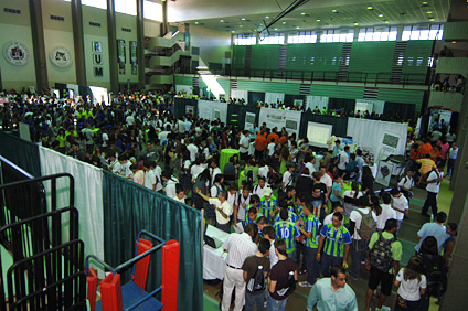 Más de 1,500 estudiantes de escuelas superiores de todo el País se dieron cita en el Coliseo Mangual.