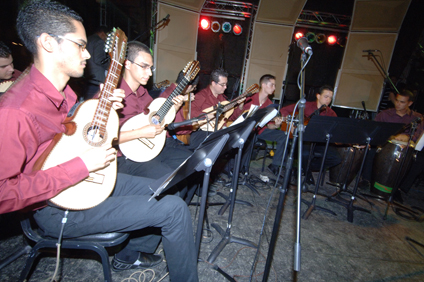 La Orquesta de Cuerdas durante su intervención en el encendido.