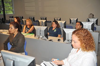 Los participantes aprendieron técnicas para proteger su identidad.