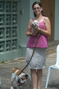 Margarita Díaz, es una de las cuidadoras de las mascotas colegiales.