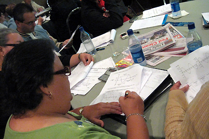 El Instituto de Verano les da la oportunidad a los educadores de recibir capacitación en diversas disciplinas de las ciencias.