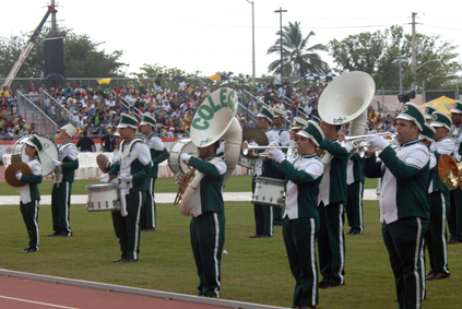 La Banda de Marcha del RUM enardeció los ánimos de los presentes durante las actividades inaugurales de los Juegos.