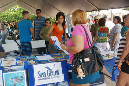 La Aventura Marina es una actividad que busca educar a la comunidad sobre la importancia de los recursos marinos.