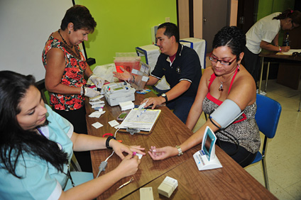 La tradicional Feria de Salud, se celebra en el Recinto Universitario de Mayagüez, por iniciativa de la Federación Laborista de Empleados Universitarios.