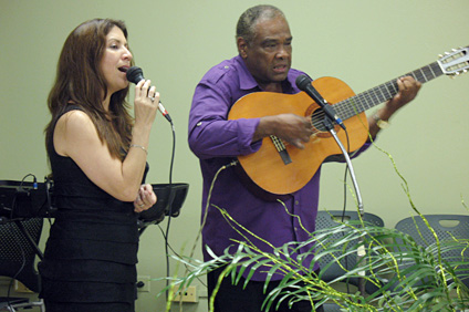 La actividad incluyó la participación musical del Dúo Cali y Marisel.