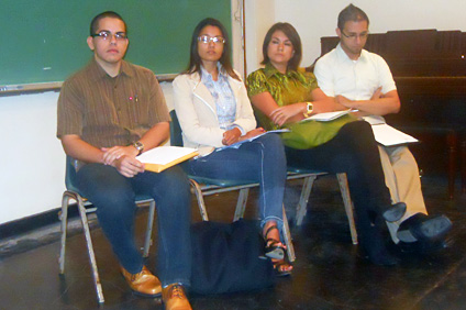 Un panel constituido por estudiantes graduados de ESHI también fue parte de las actividades.