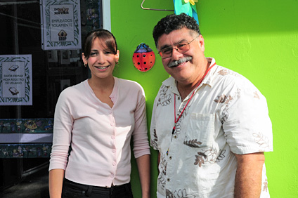 La joven Miriel Otero y el profesor Segarra se mostraron muy satisfechos con su aportación a la taxonomía y entomología.