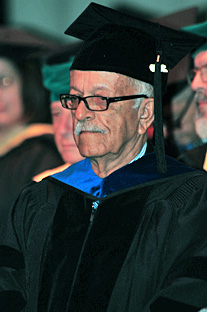 El doctor José A. Arroyo Aguilú fue designado profesor eméritu de la Universidad de Puerto Rico por destacada labor en la Estación Experimental Agrícola.