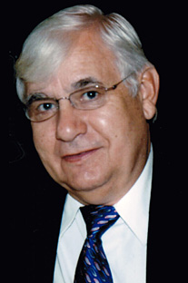 El doctor Leandro Rodríguez Agrait, a quien fue conferido el grado de profesor emérito, falleció en mayo de 2010.