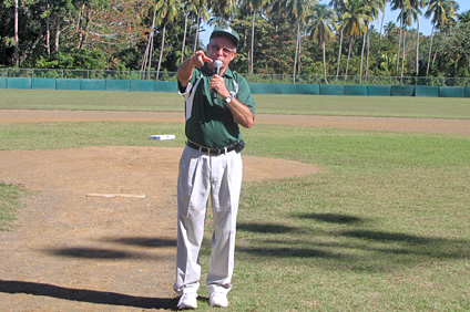 El rector del RUM, doctor Miguel A. Muñoz, durante su mensaje de bienvenida.