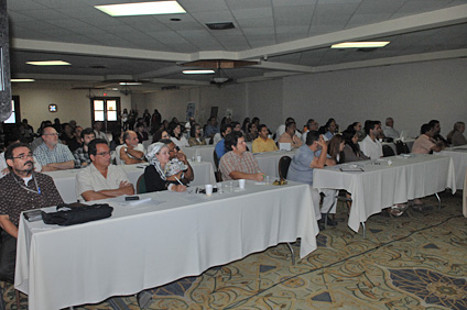 El taller Mejorando y creando hábitat ofreció información a dueños de terrenos y agricultores sobre programas disponibles para la conservación de los recursos naturales.