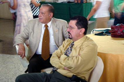 Desde la izquierda, los doctores José Villamil Freytes y David Padilla.