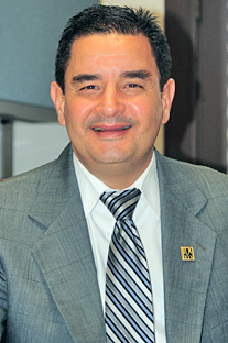 Dr. Héctor L. Santiago Anadón
