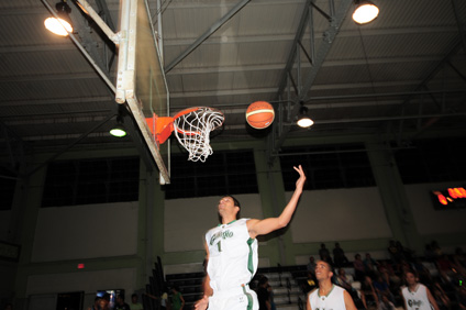 Anoche los Tarzanes dominaron a la UPR de Arecibo 85-70.