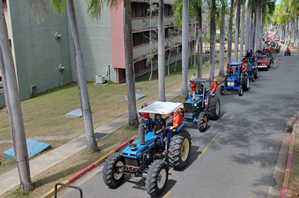 La maquinaria agrícola formó parte del desfile.
