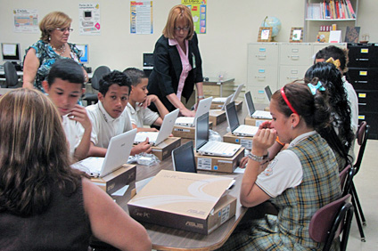 Como parte del proyecto se le entregarán 236 Notebooks a la escuela.