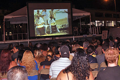 El público mayagüezano disfrutó el estreno del filme.