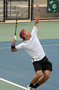 La Copa Davis se celebró en el RUM del 8 al 10 de julio. En la foto el jugador Alex Llompart.