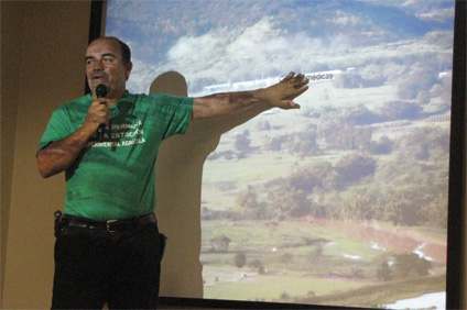 El agrónomo Manuel Díaz habló en su presentación sobre las repercusiones que tendría la aprobación de este proyecto de ley.