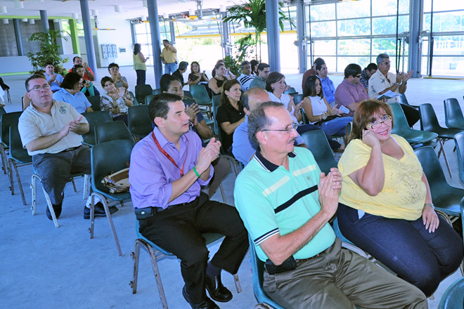 La conferencia principal fue el foro <em>Estrategias Agr&iacute;colas para garantizar la seguridad alimentaria ante el cambio clim&aacute;tico</em>.<br>Carlos D&iacute;az / Prensa RUM