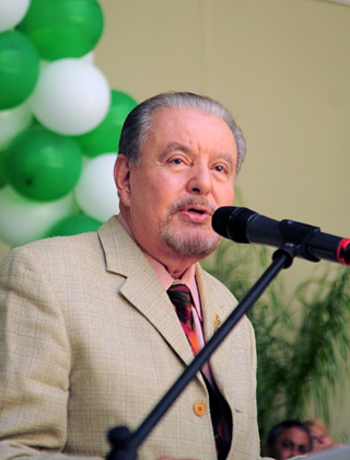El orador principal fue el licenciado &Aacute;ngel Rosas, quien fue el primer decano de ADEM.<br>Carlos D&iacute;az / Prensa RUM