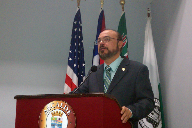 El rector del RUM, doctor Jorge Rivera Santos, durante la conferencia de prensa en la que se anunci&oacute; la colaboraci&oacute;n con el Municipio.<br>Suministrada